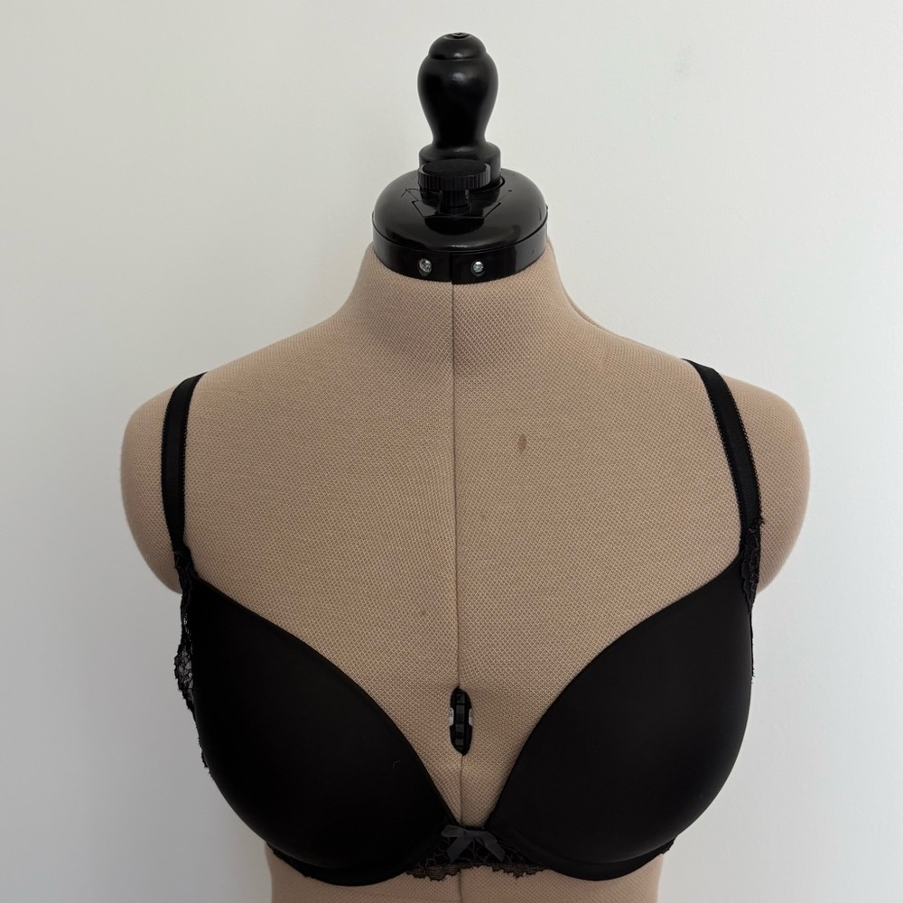 Victoria Secrets Womens Bra Black 32DDD Dream Angels Push Up Padded Lace Wire